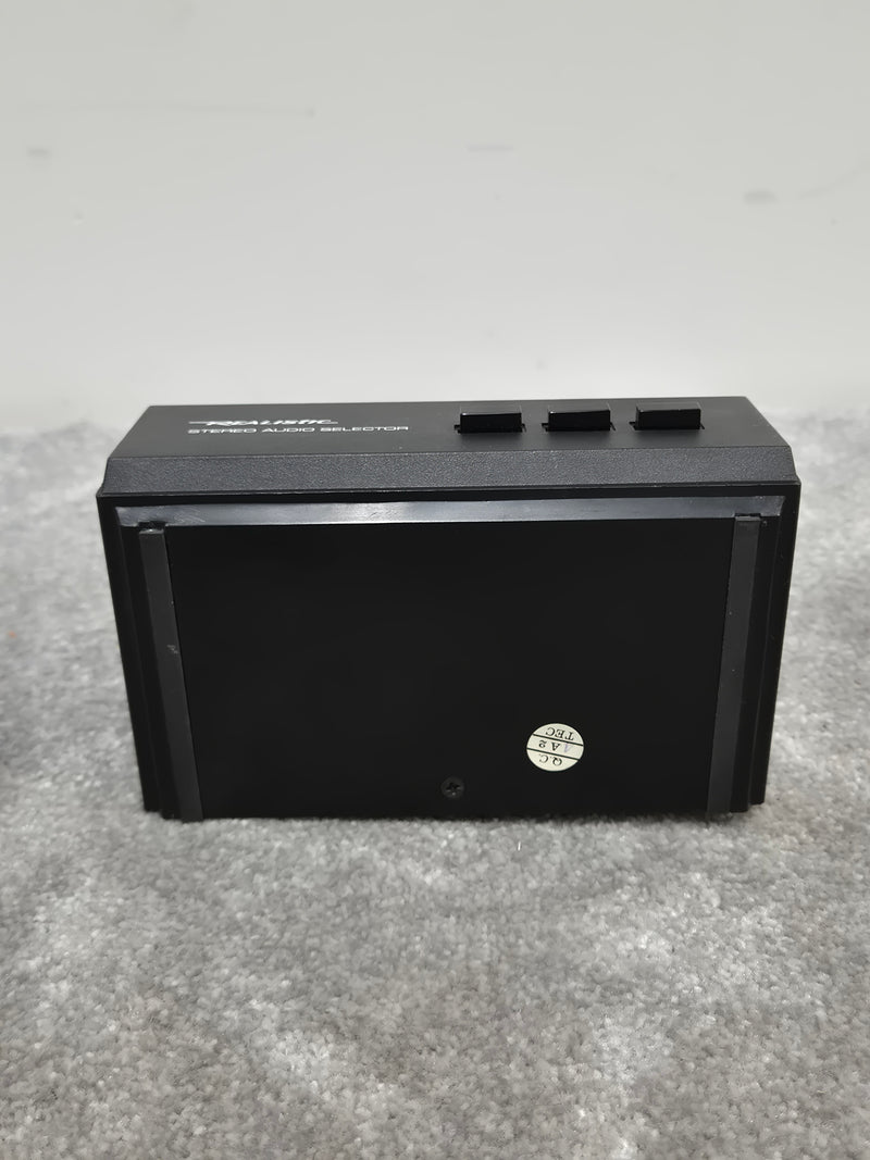 Realistic Stereo Audio Selector - Digital-to-Analog Converter - Excellent - Image 5