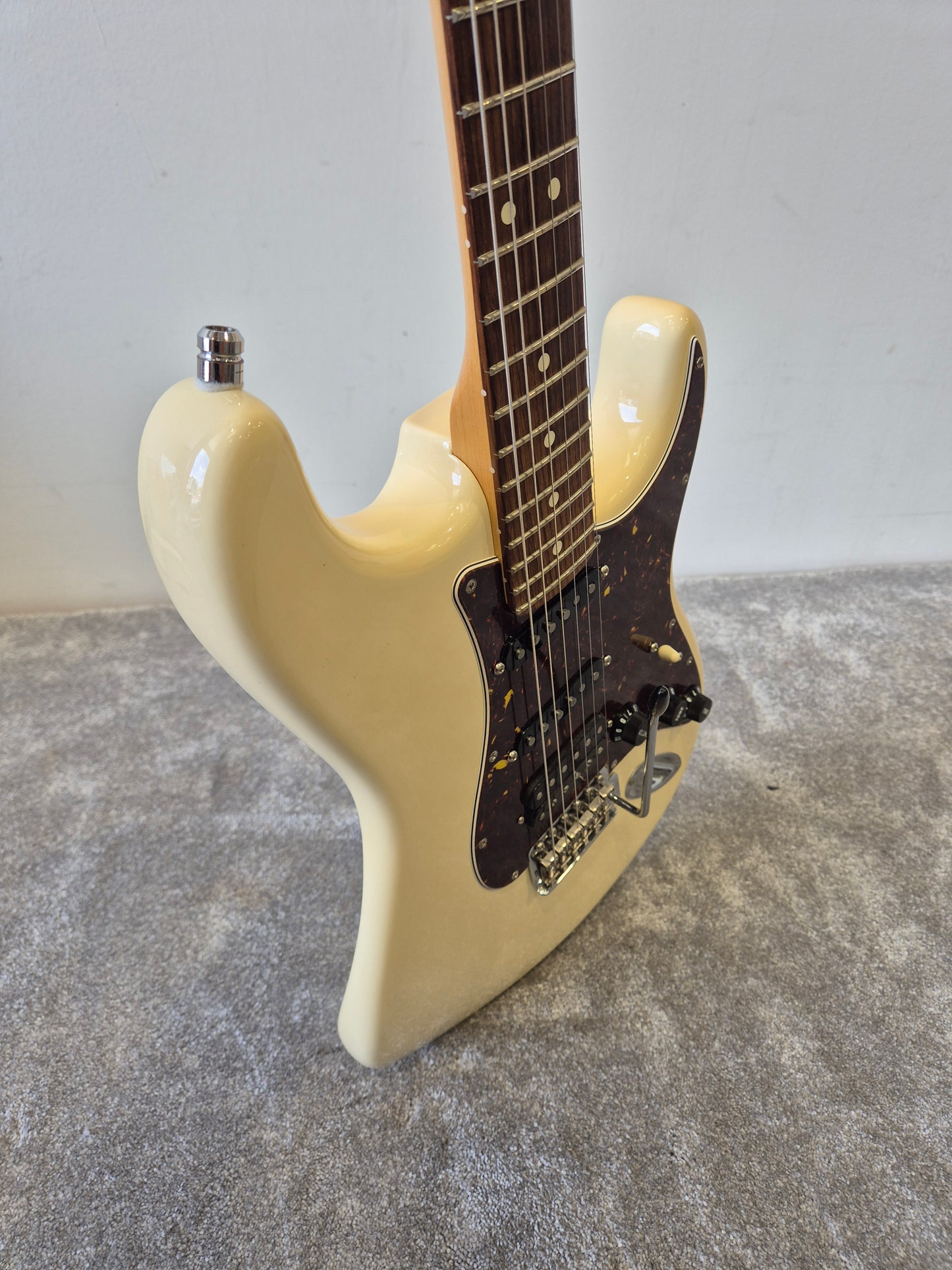 Fender American Special Stratocaster 2017 Electric guitar - Olympic White w/ Hard Case - Excellent