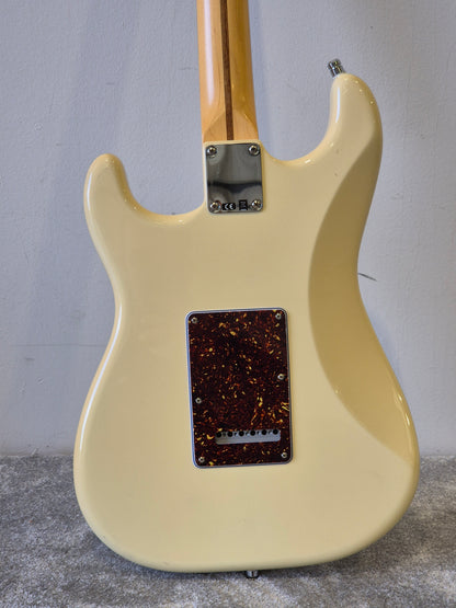 Fender American Special Stratocaster 2017 Electric guitar - Olympic White w/ Hard Case - Excellent
