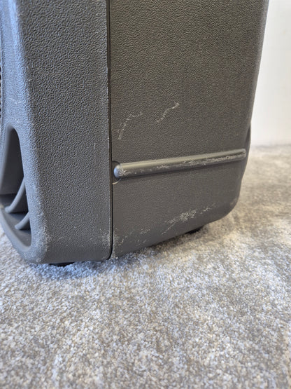 Mackie SRM350 - Active PA Speaker w/ Mackie Soft Bag - Very Good