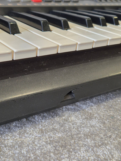 Yamaha PSR-8000 - Versatile Electronic Keyboard - Fair