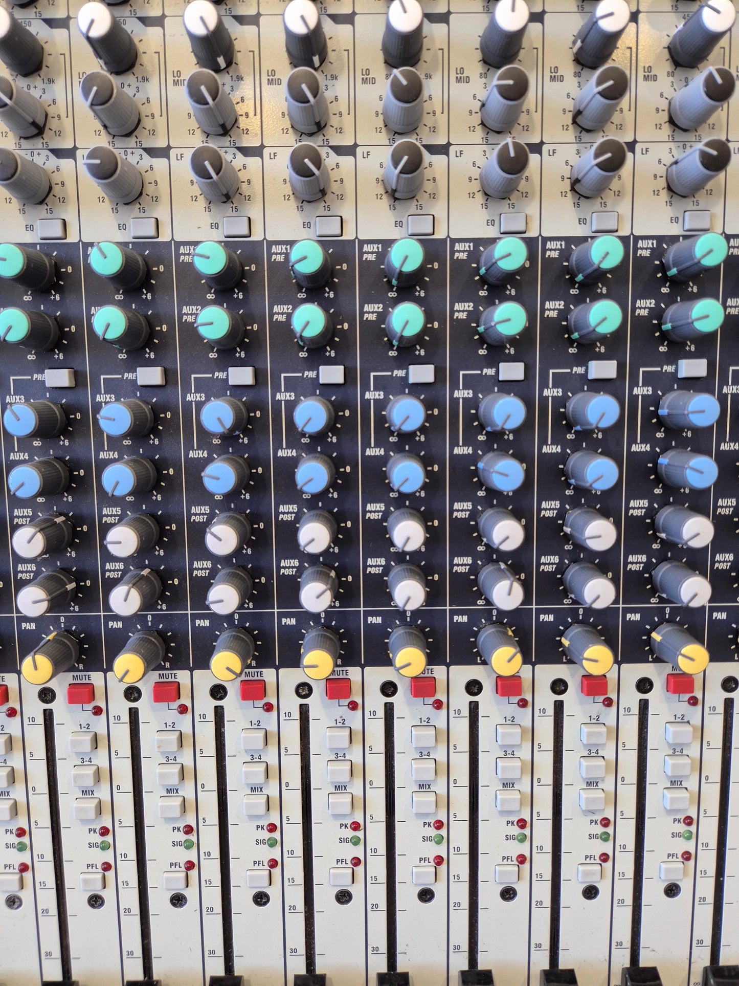 Soundcraft GB2 16 Channel Mixer - Excellent Condition