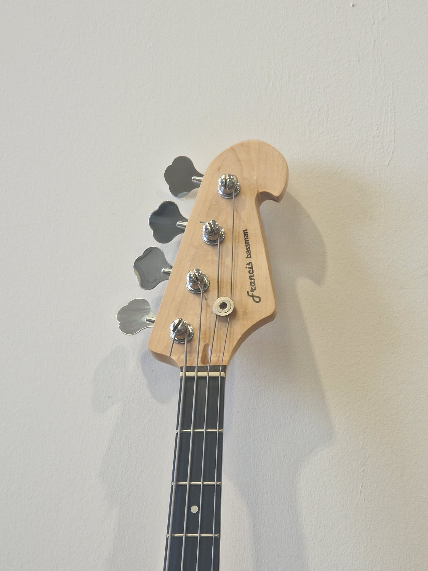 Francis Bassman Custom 4-String Bass – Jazz-Inspired Build, Dual Single-Coil Pickups, Premium Hardware - Very Good