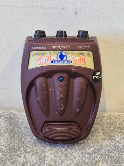 Danelectro Cool Cat Tremolo Pedal – Vintage-Style Modulation Guitar Pedal – Good Condition