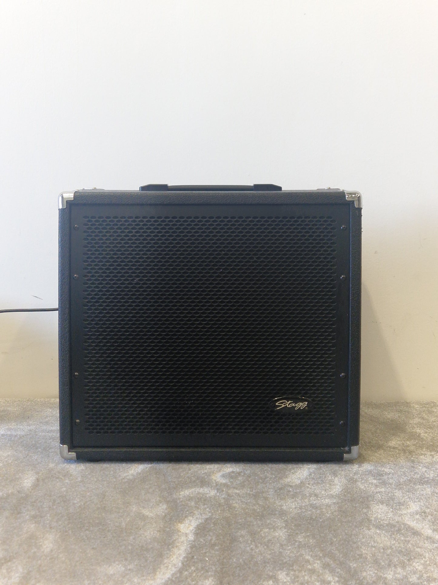 Stagg 60BA Bass Amplifier – Excellent Condition | 60W RMS, 12" Speaker, 3-Band EQ, Compression, Effects Loop, Headphone Out