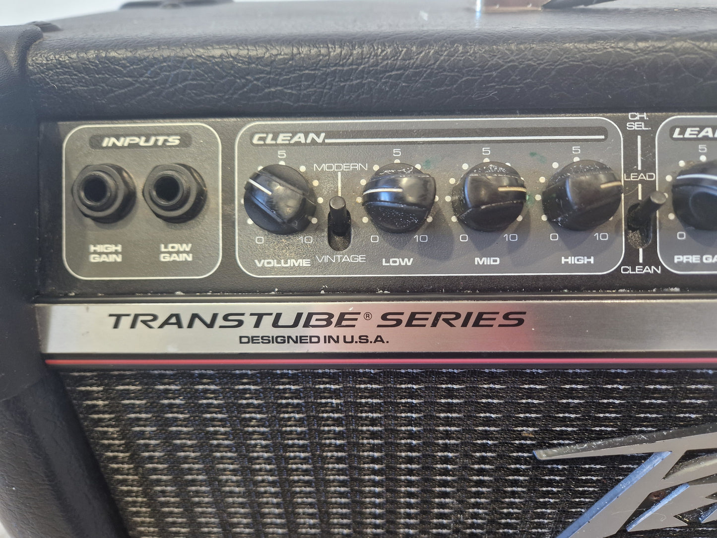 Peavey Bandit 112 Guitar Combo Amp – 80W TransTube Power, Dual Channels, 3-Band EQ, Effects Loop - Very Good
