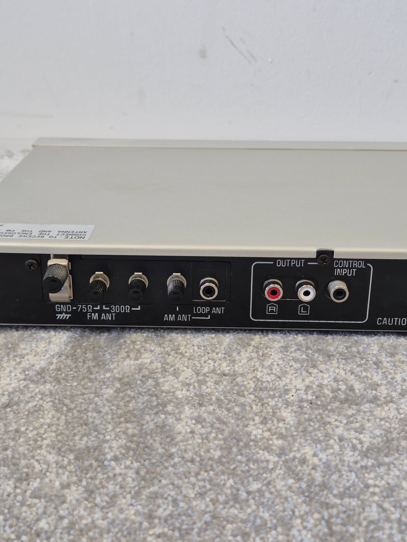 Technics ST-Z55L Quartz Synthesizer FM/MW/LW Stereo Tuner - Vintage Precision Tuning - Very Good w/ Original Box - Image 9