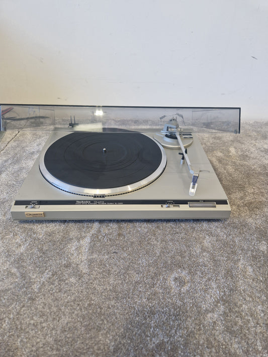 Technics SL-Q300 Quartz Turntable - Direct Drive Deck - Fair