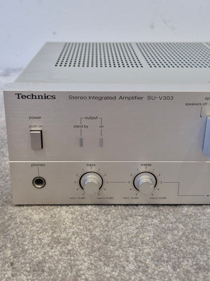 Technics SU-V303 Stereo Integrated Amplifier  w/ Original Box – Very Good