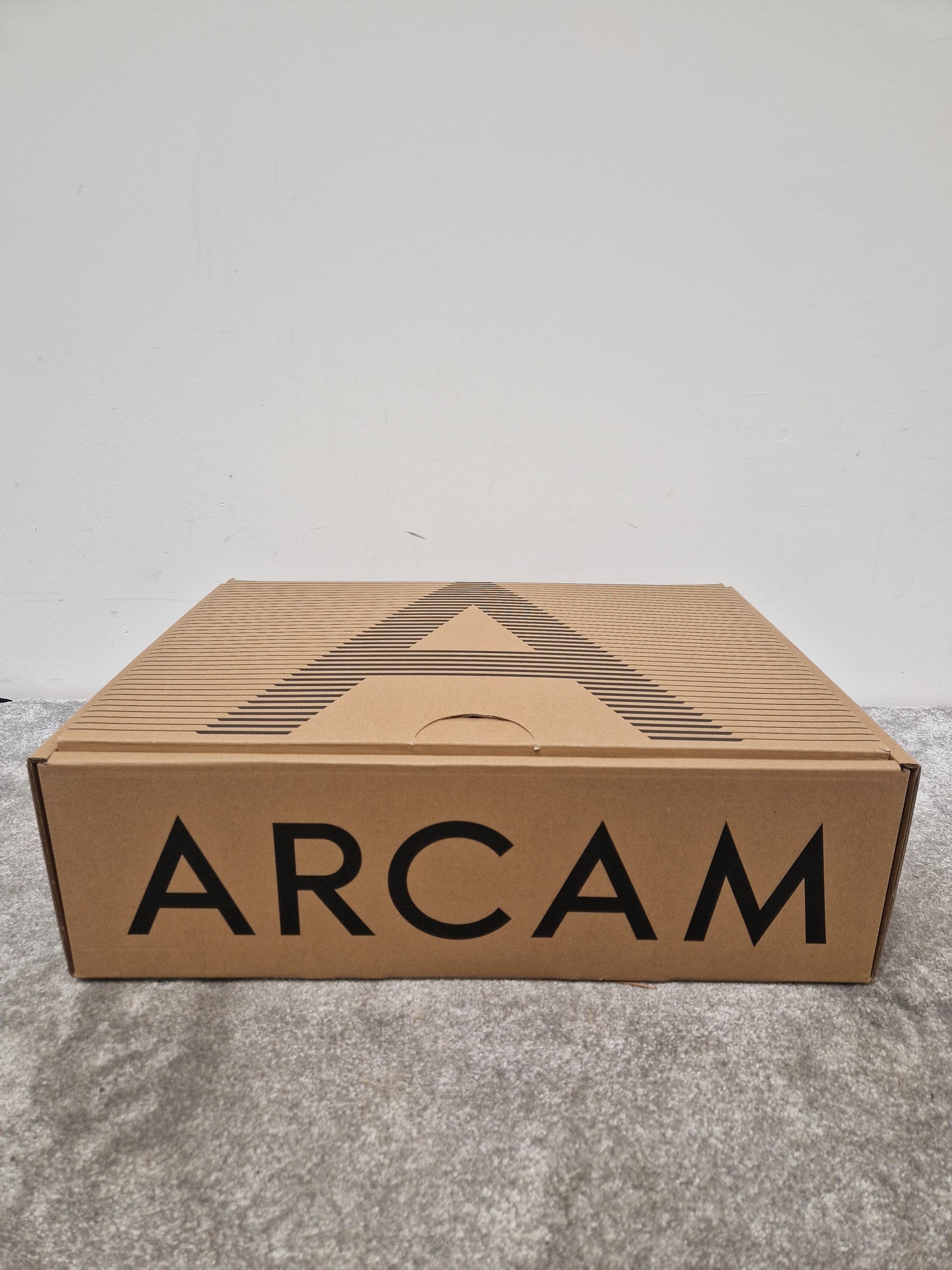 Arcam A85 Integrated Amplifier – Excellent w/ Original Box