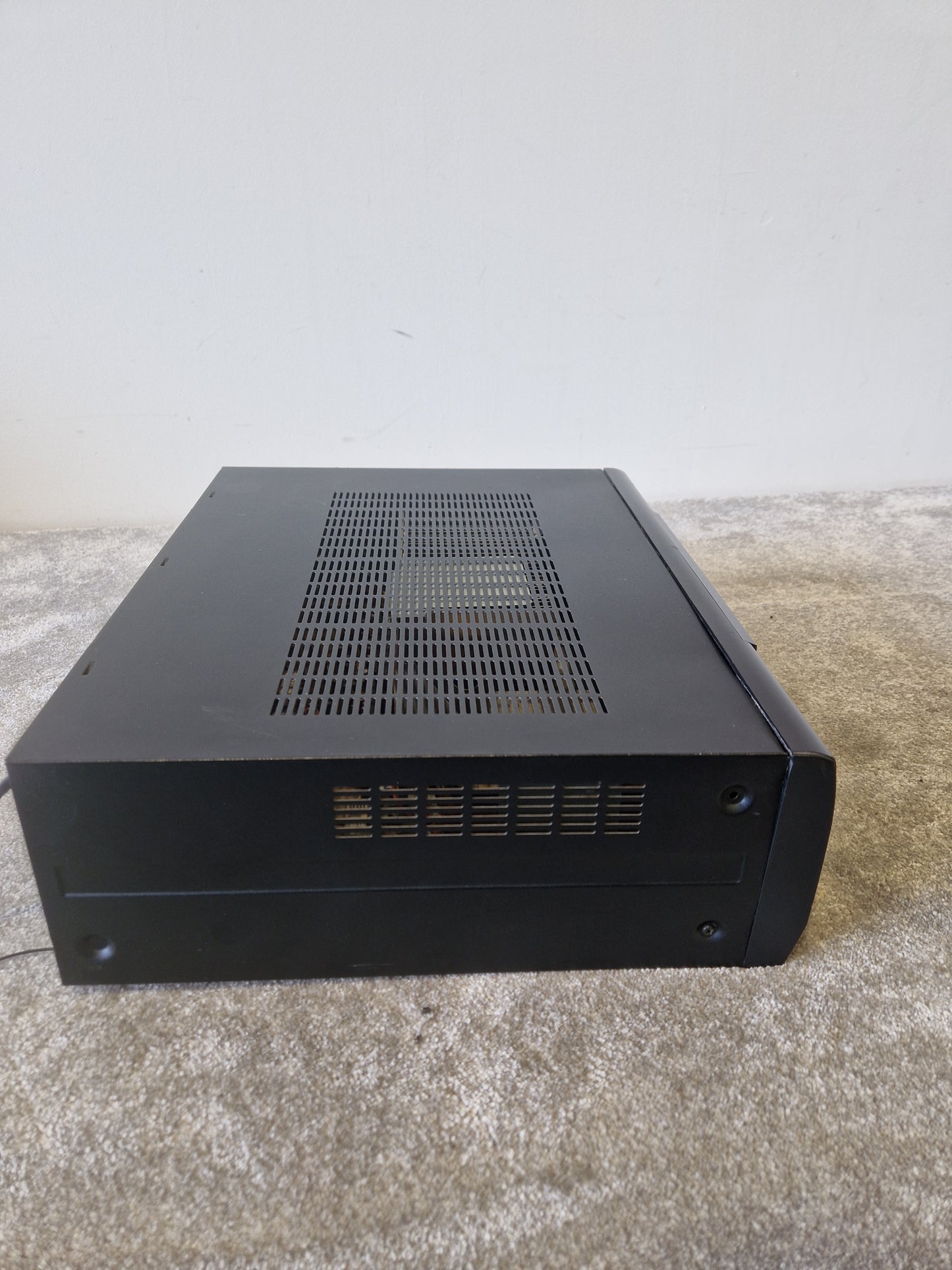 Kenwood KRF-V510 AV Receiver – Dolby Pro Logic, Multiple Inputs, 100W Per Channel – Fair