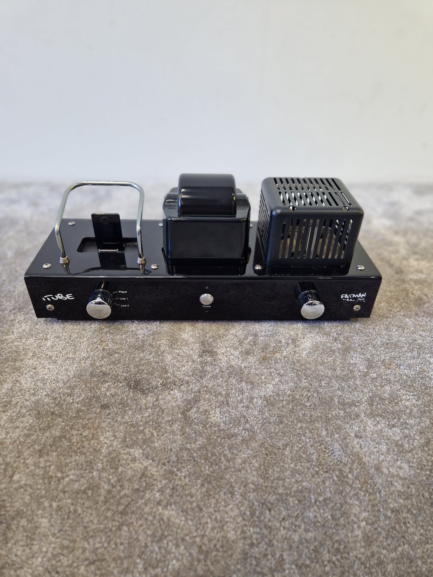 Fatman Carbon iTube Valve Amp with iPod Dock – Hybrid Tube Amplifier, Rich Analog Sound - Excellent w/ Original Box
