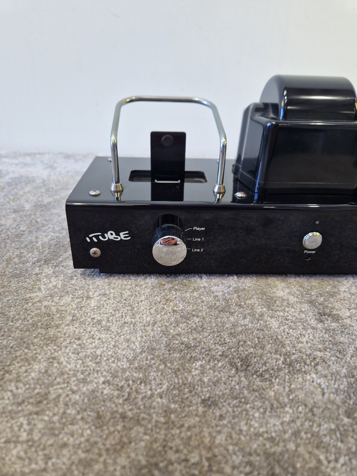 Fatman Carbon iTube Valve Amp with iPod Dock – Hybrid Tube Amplifier, Rich Analog Sound - Excellent w/ Original Box