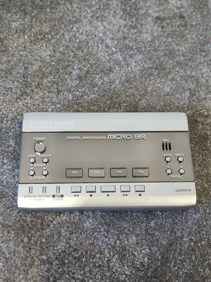 BOSS Micro BR Digital Recorder – 4-Track Studio, MP3 Playback, Multi-Effects, Built-In Mic – Ultra Portable-Very Good