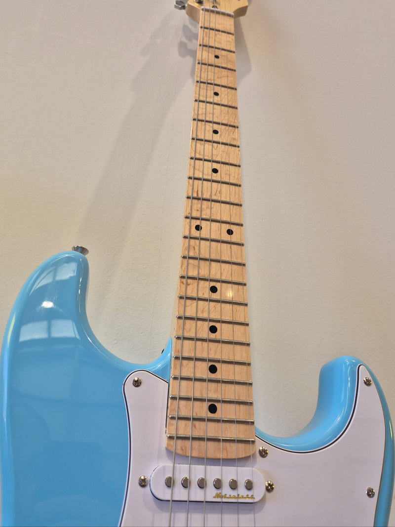 Stratocaster Style Electric Guitar in Sky Blue - Excellent - Image 5