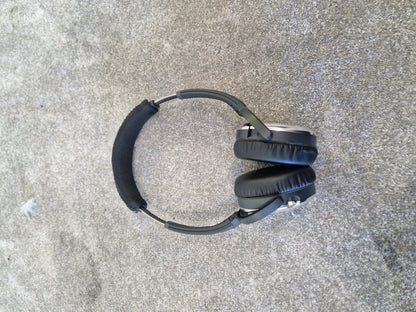 Bose QuietComfort 3 On-Ear Noise Cancelling Headphones - Very Good w/ Soft Case and Original Box