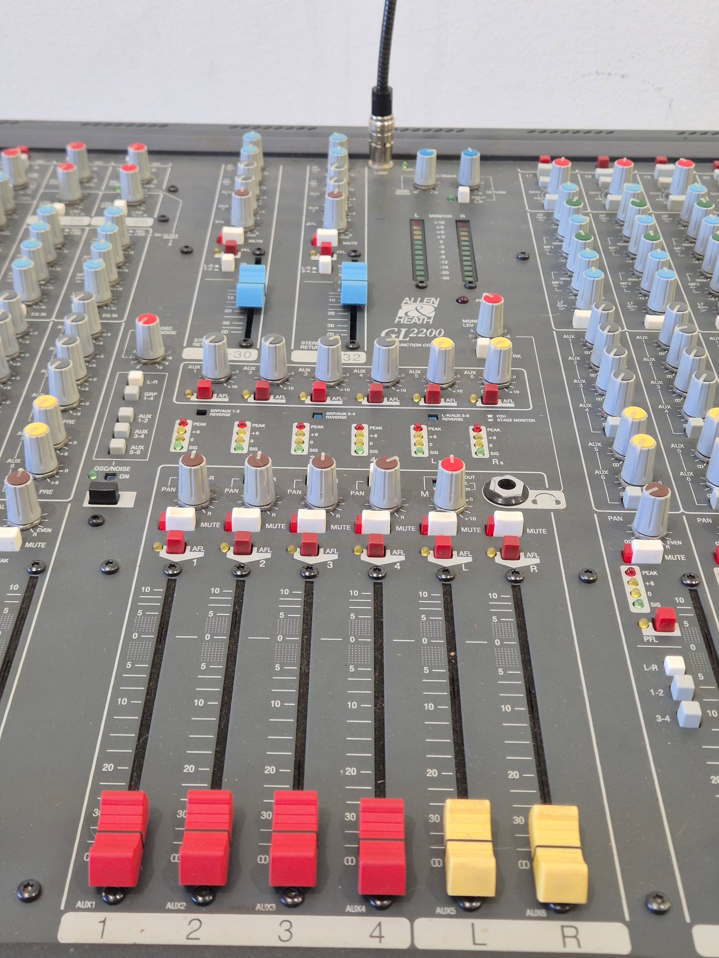 Allen & Heath GL2200 24-channel Mixing Console - 24 Channels, High-Quality Sound - Excellent w/ Lamp