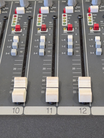 Allen & Heath GL2200 24-channel Mixing Console - 24 Channels, High-Quality Sound - Excellent w/ Lamp