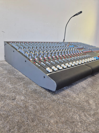 Allen & Heath GL2200 24-channel Mixing Console - 24 Channels, High-Quality Sound - Excellent w/ Lamp