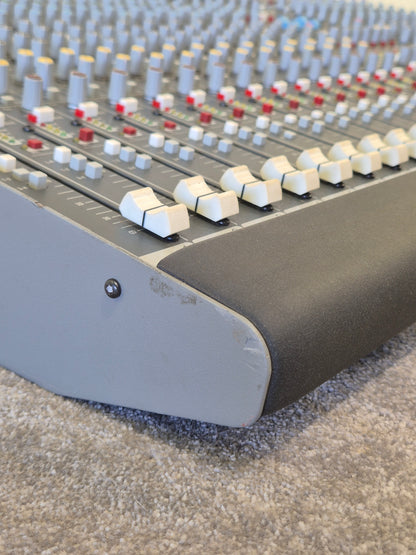 Allen & Heath GL2200 24-channel Mixing Console - 24 Channels, High-Quality Sound - Excellent w/ Lamp