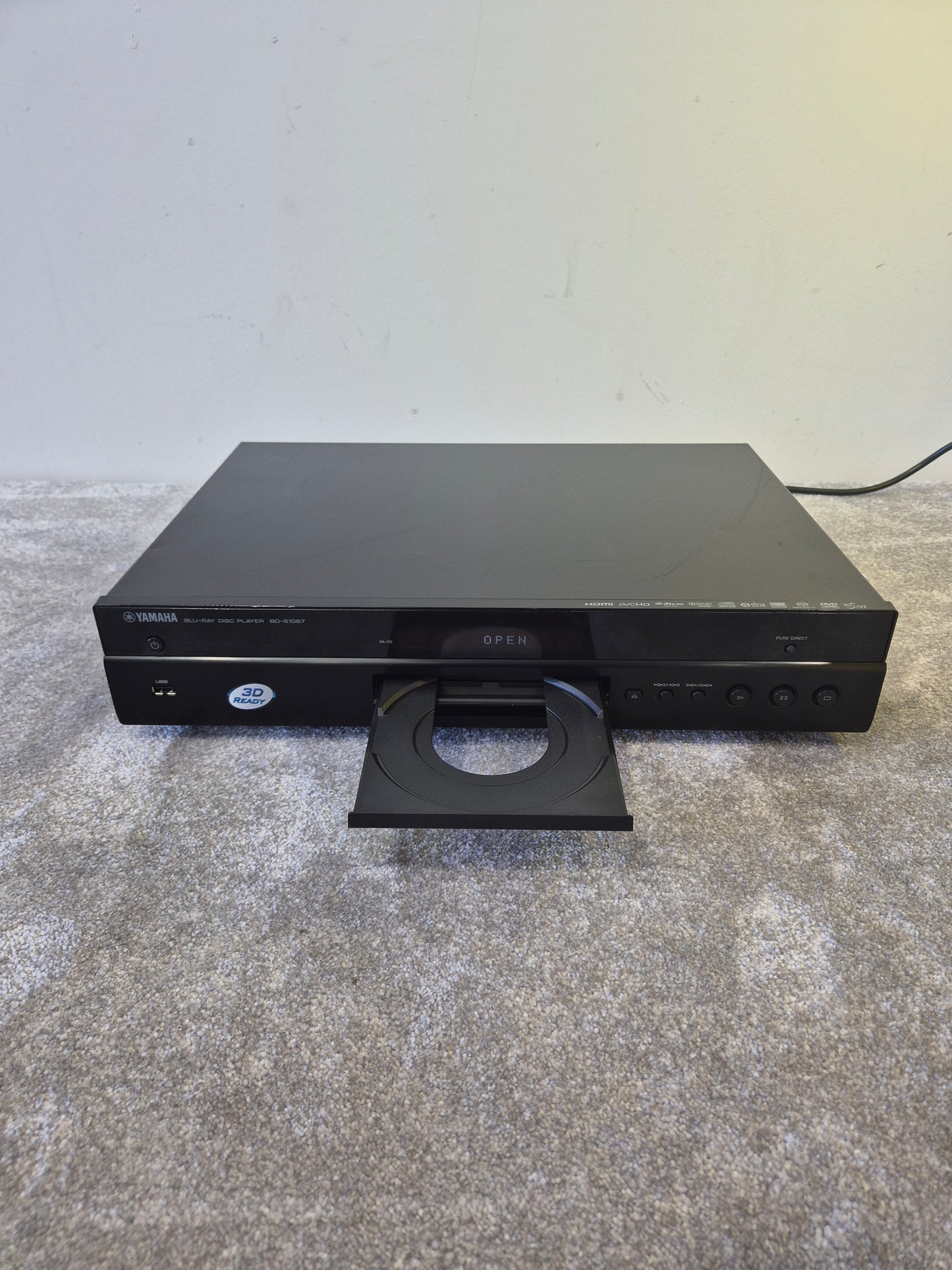 Yamaha BD-S1067 Blu-Ray Player – Full HD 1080p, HDMI - Very Good