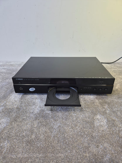 Yamaha BD-S1067 Blu-Ray Player – Full HD 1080p, HDMI - Very Good
