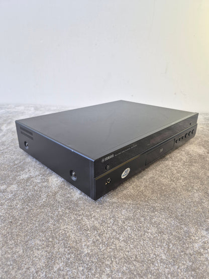Yamaha BD-S1067 Blu-Ray Player – Full HD 1080p, HDMI (Spares or Repair)