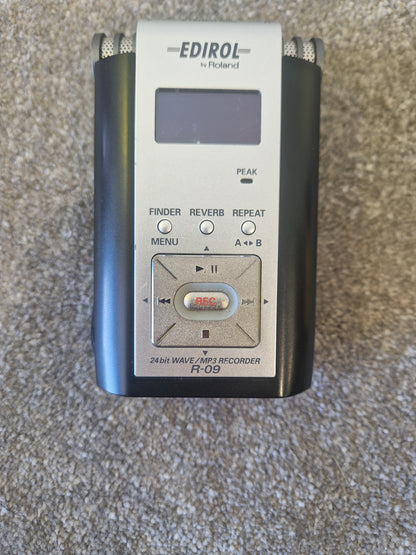 EDIROL R-09 Portable Digital Recorder + Stereo Plug-In Mic – 24-Bit WAV/MP3, USB, SD Card - Good