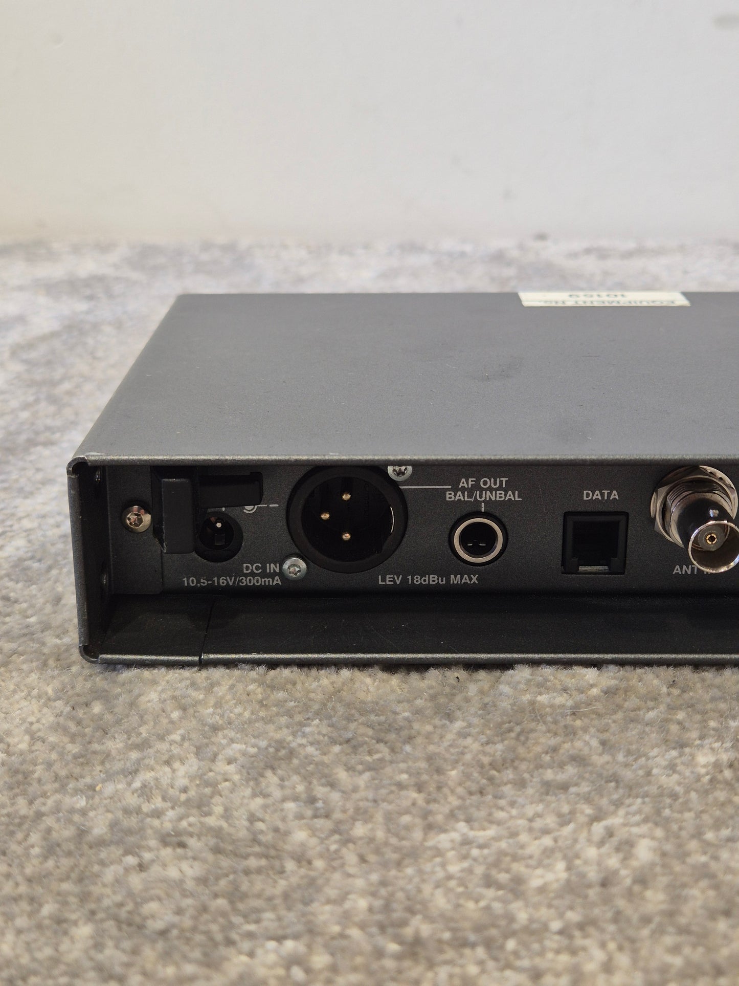 Sennheiser eW100 G2 - Wireless Microphone System - Good