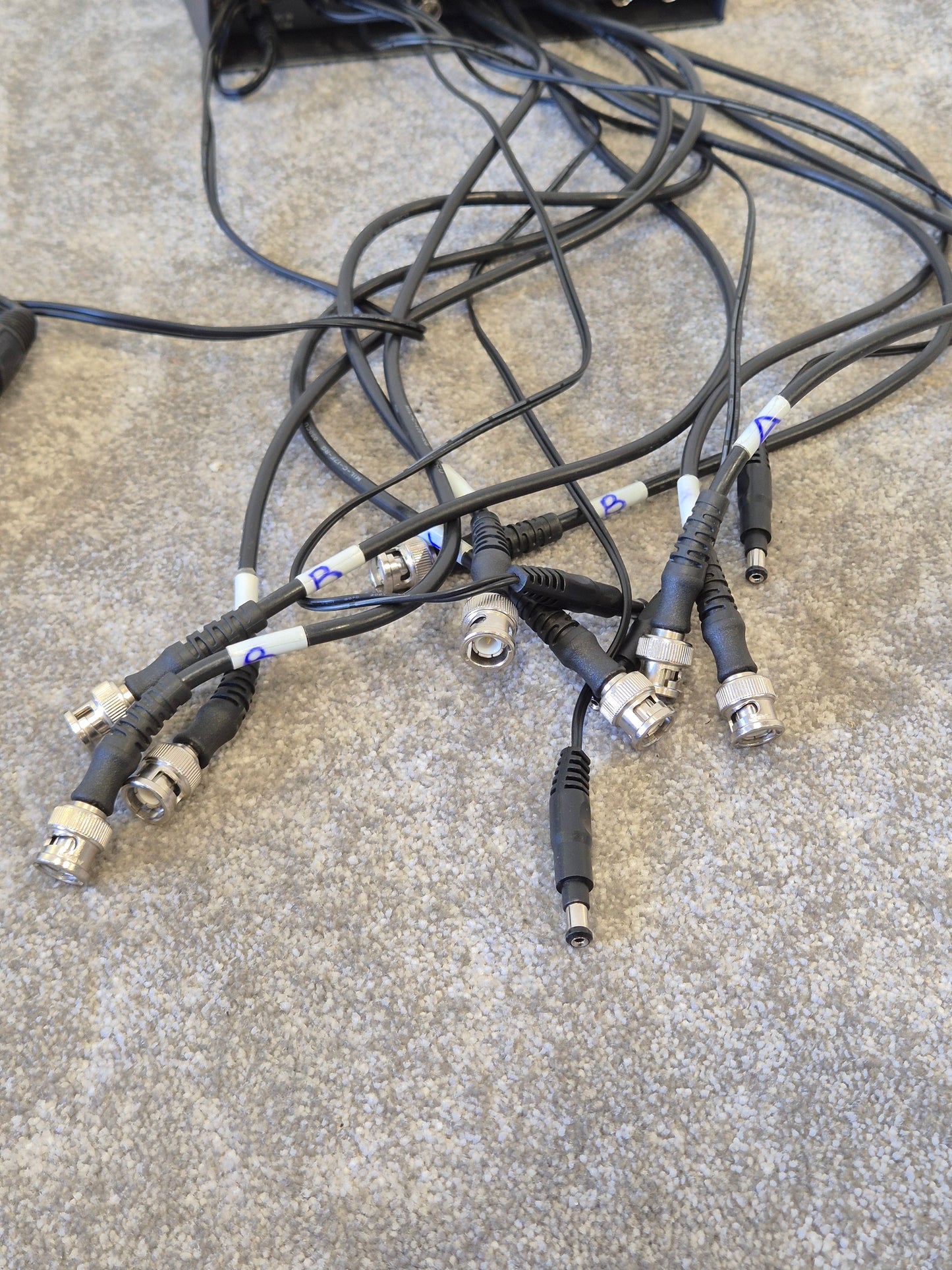 Sennheiser ASP 1 - Antenna Splitter - Good Condition w/ Various Cables