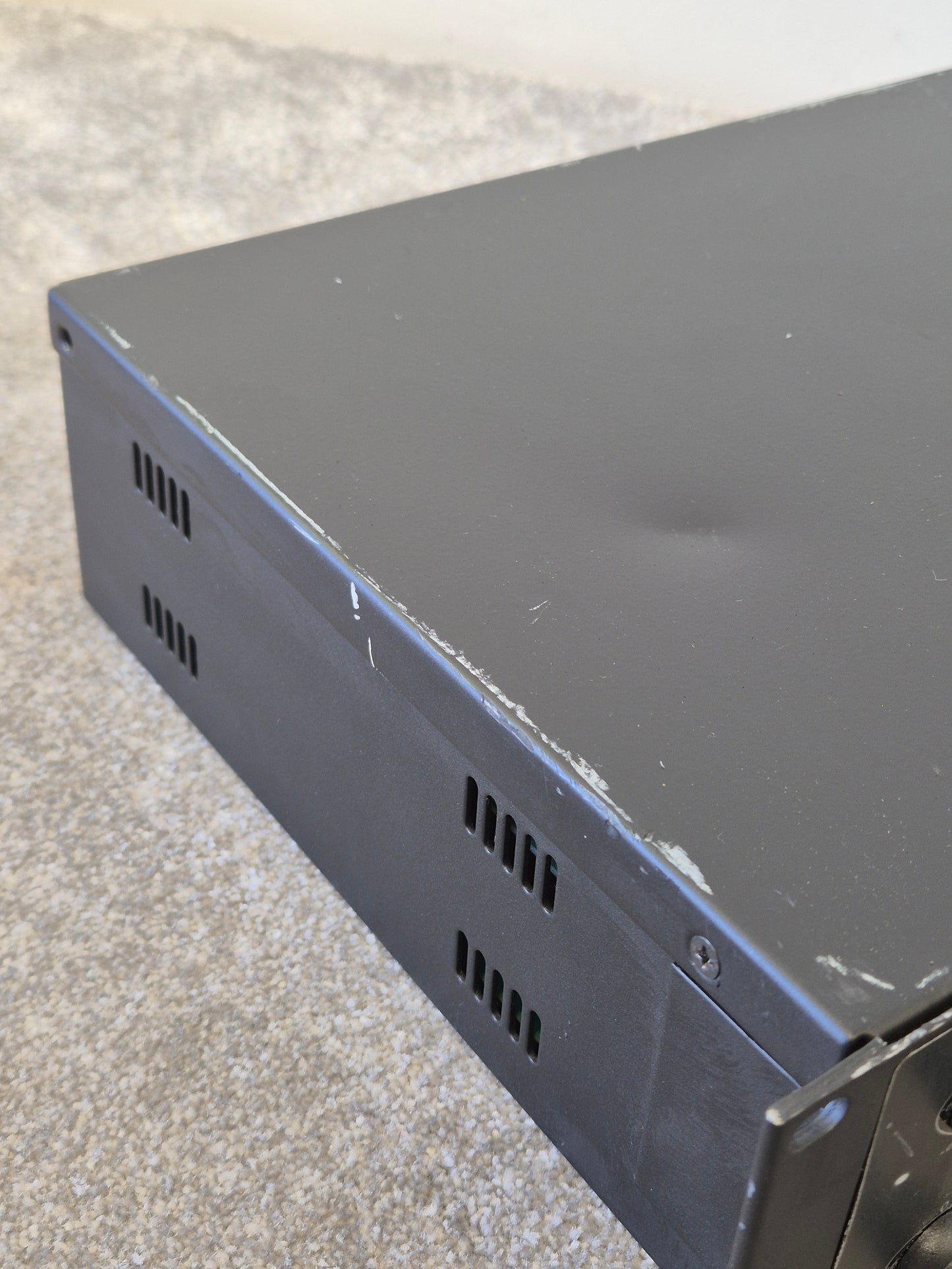 IRP AM4080 - 8 Channel Mixer - Fair