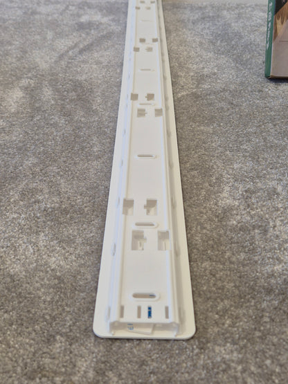 Vogels TVA 6000 - Cable Cover - Excellent w/ Original Box