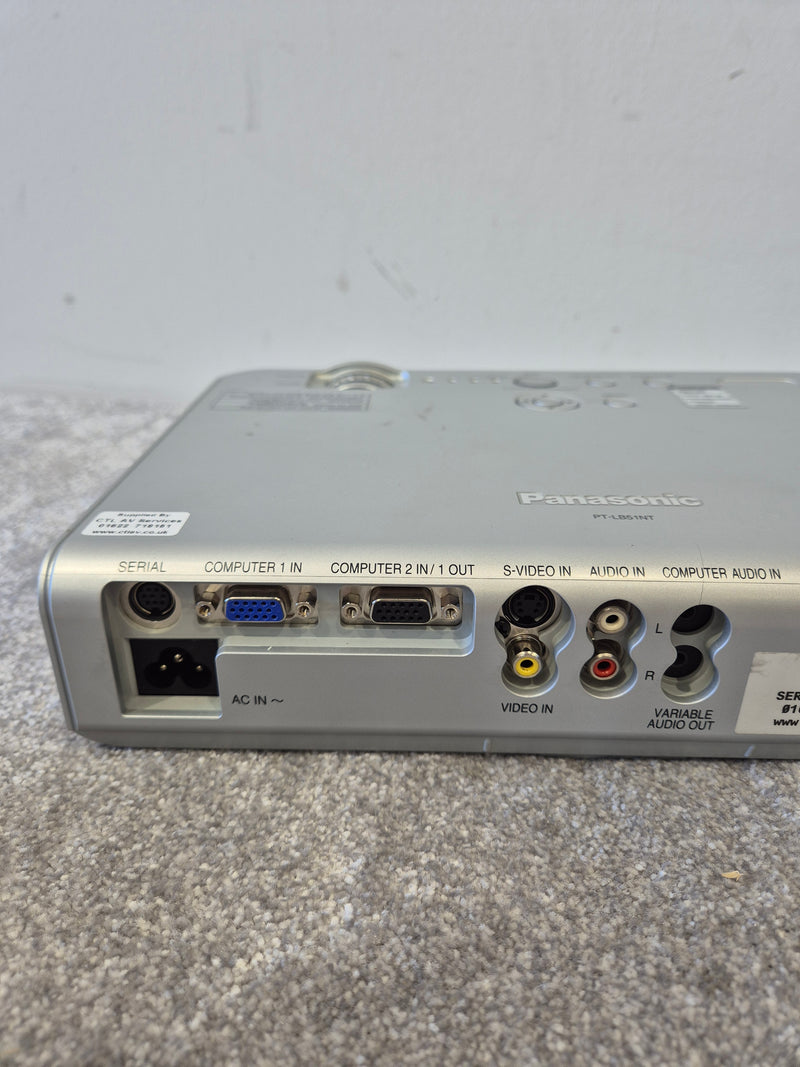 Panasonic PT-LB51NT - Projector - Very Good Condition w/ Soft Case & Remote - Image 2