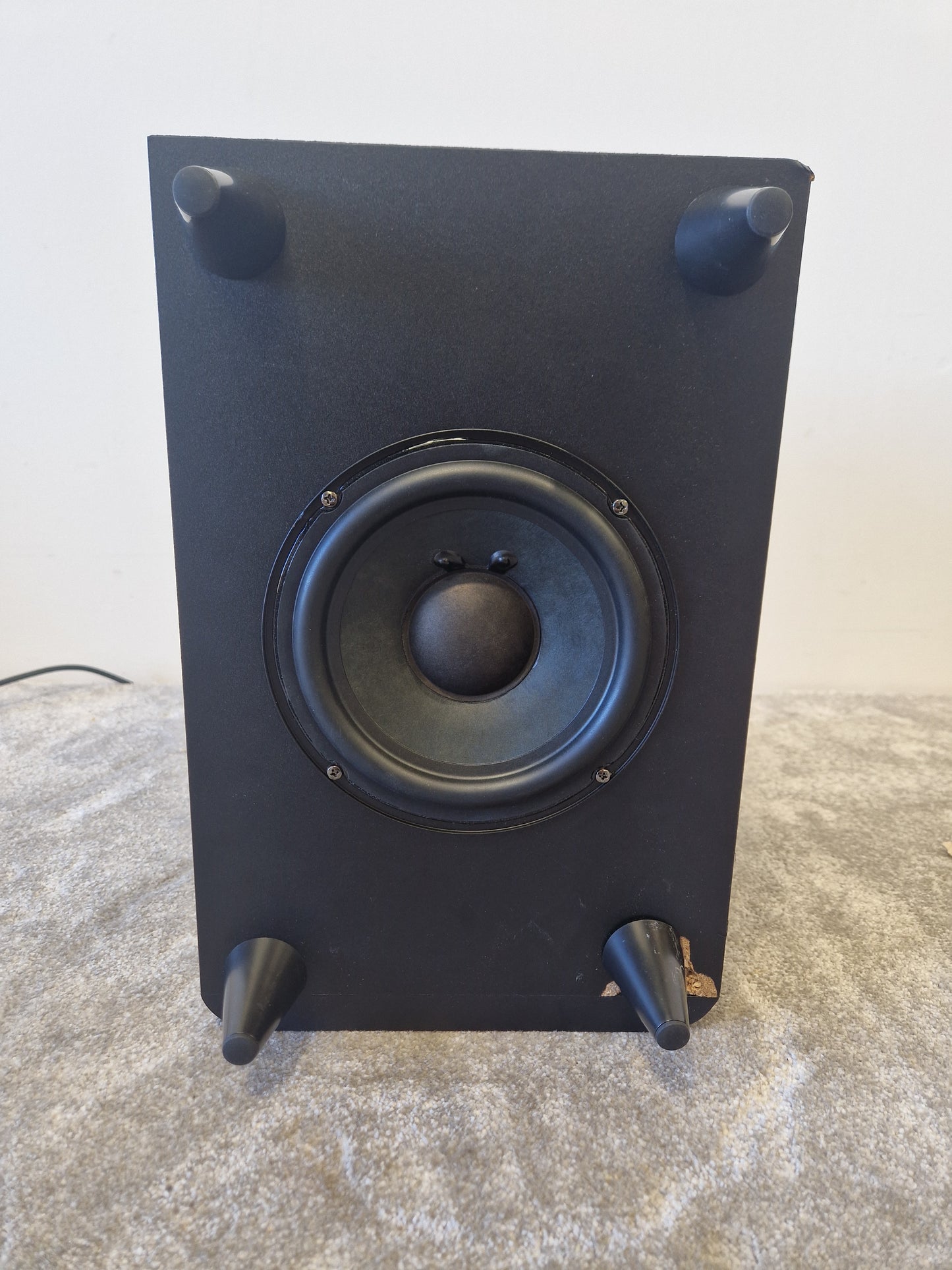 Onkyo HT-R395 - 5.1 Channel Home Cinema System Subwoofer and 4 Speakers - Excellent