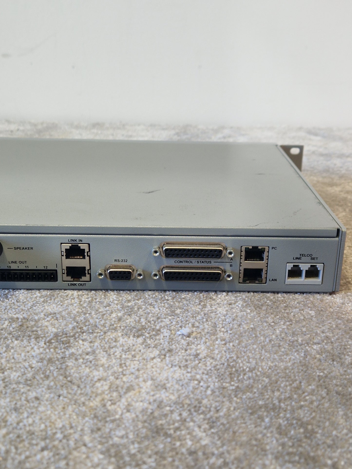 ClearOne CONVERGE Pro 880T – Professional Audio Conferencing System - Good