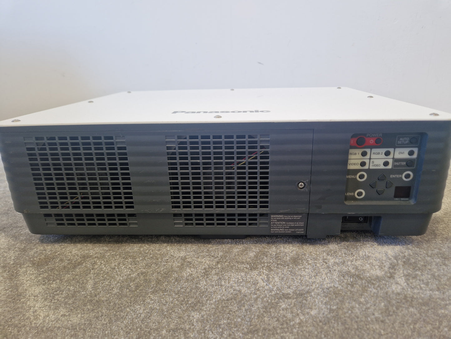 Panasonic PT-D5600E DLP Projector - 5000 Lumens-XGA Resolution - Good