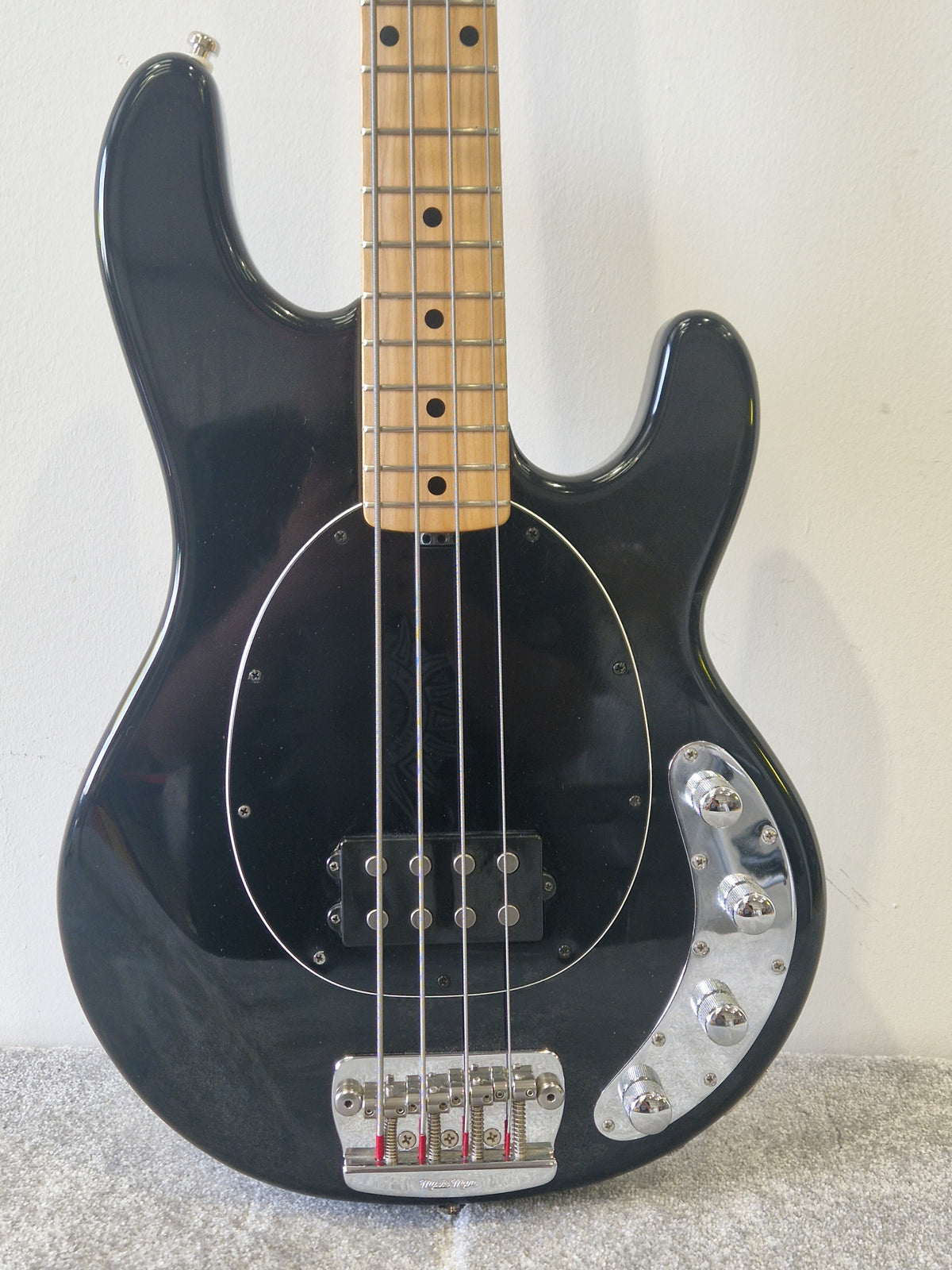 Ernie Ball OLP StingRay Bass Guitar – Licensed Music Man Style, 4-String, Passive Pickup- Excellent