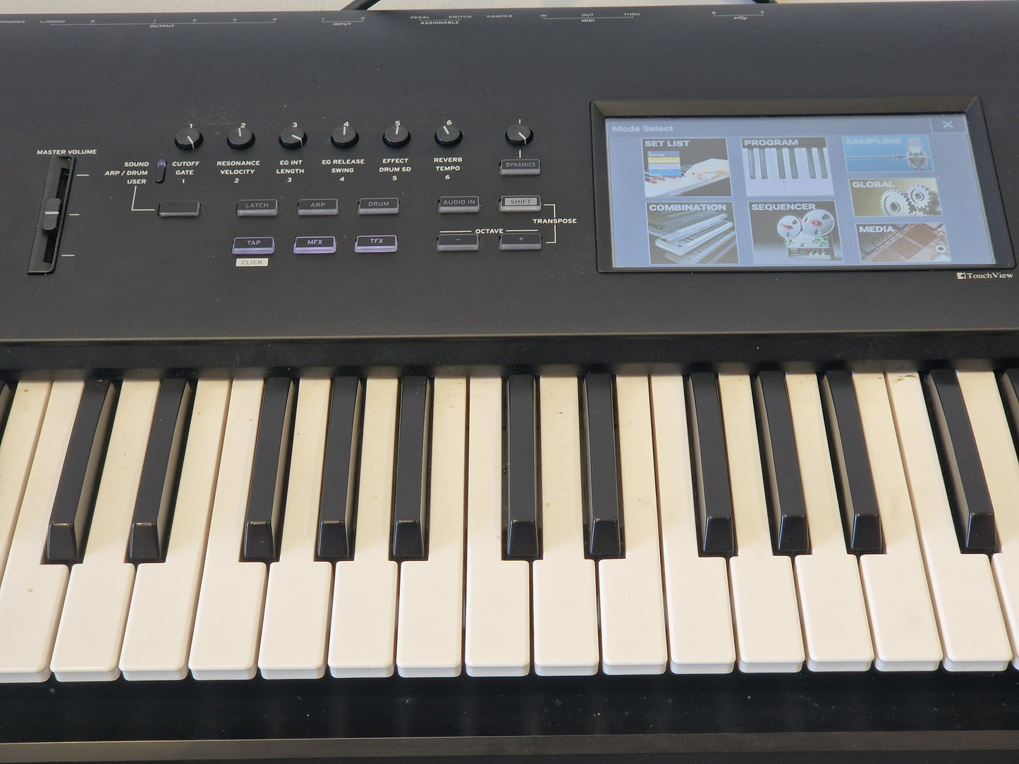 Korg NAUTILUS73 Workstation Synthesizer – 73-Key JP Black Edition - Very Good w/ Original box