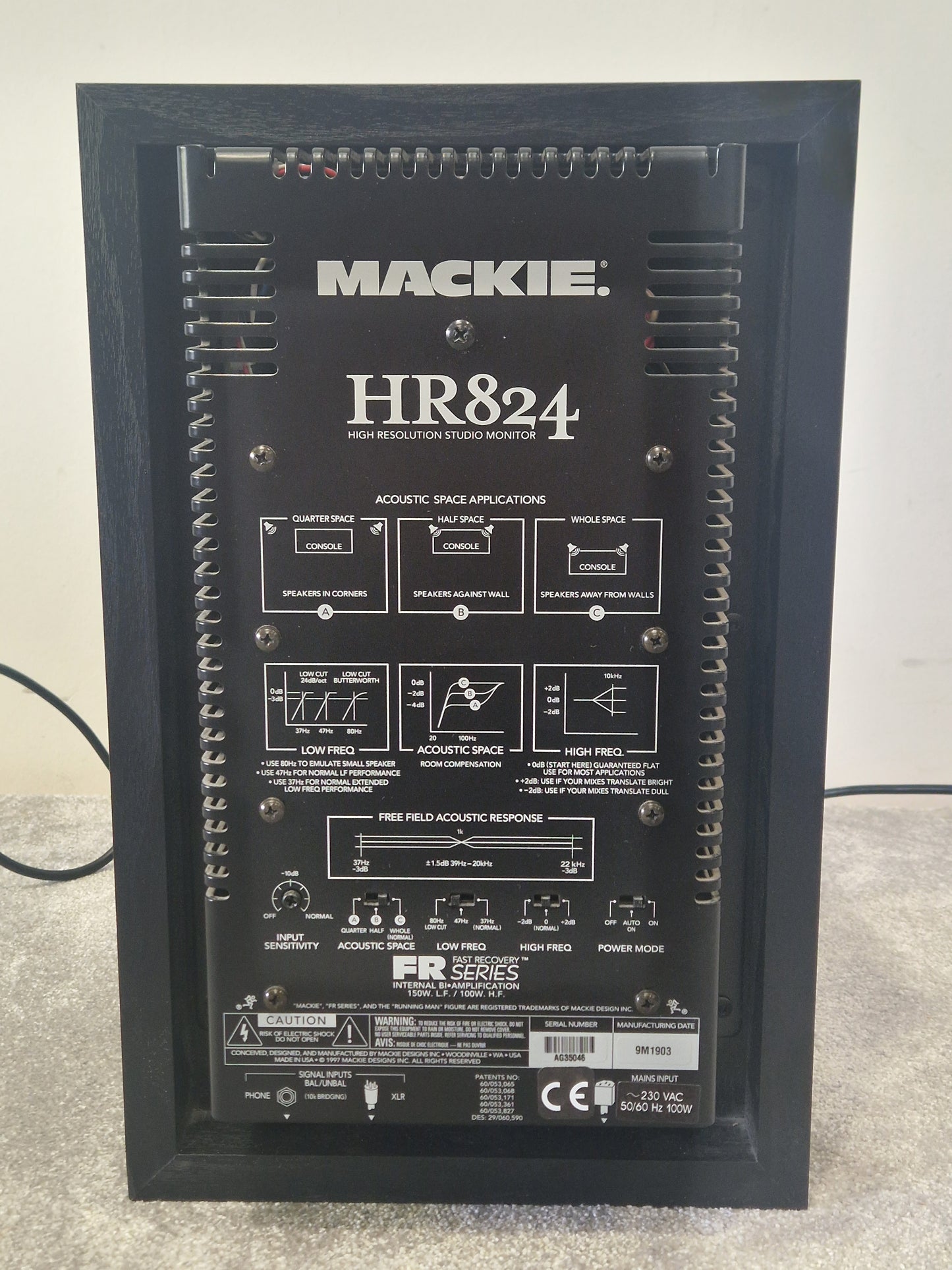 Mackie HR824 Powered Studio Monitor – Active Bi-Amp Speaker - Very Good