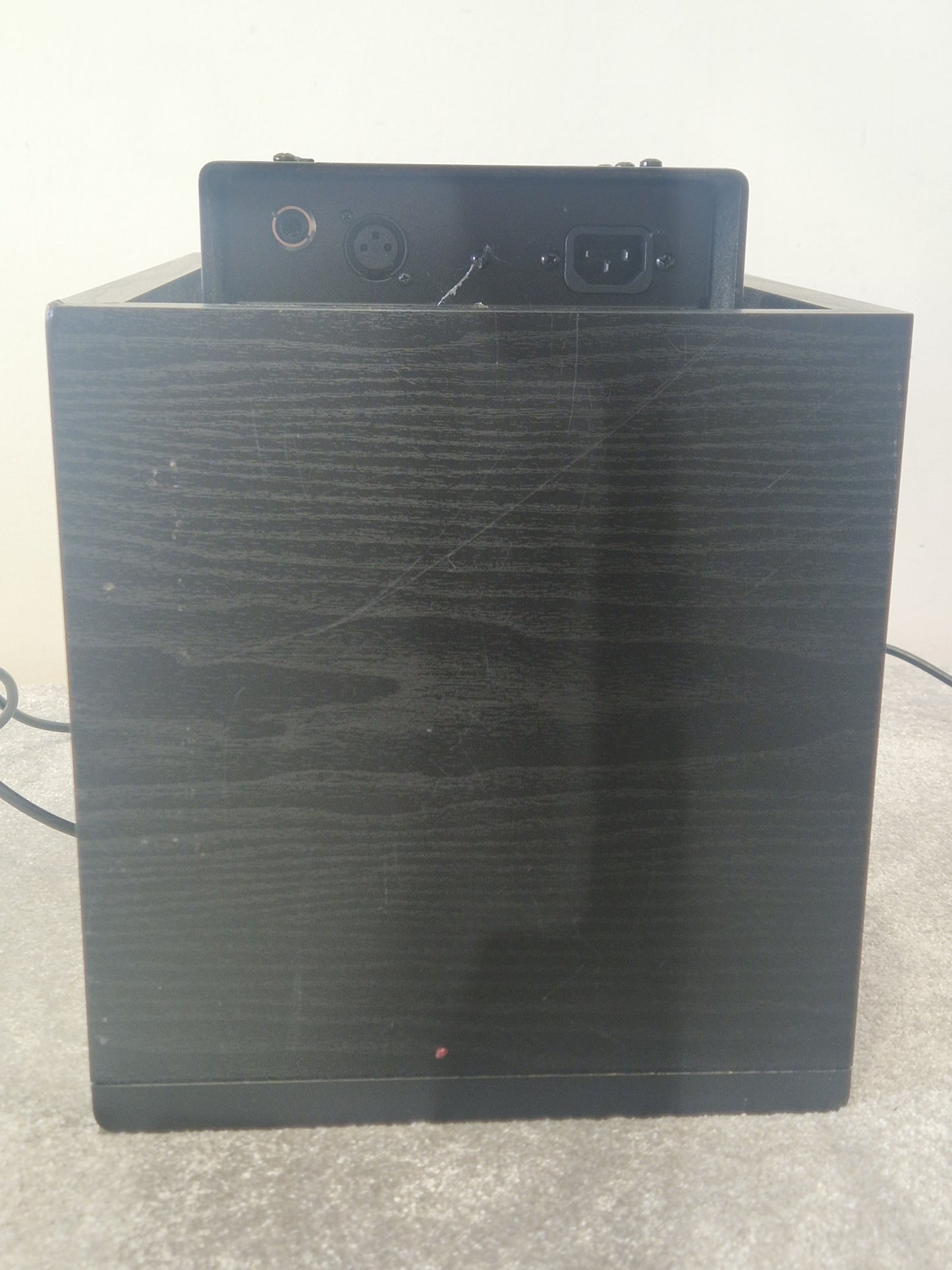 Mackie HR824 Powered Studio Monitor – Active Bi-Amp Speaker - Very Good