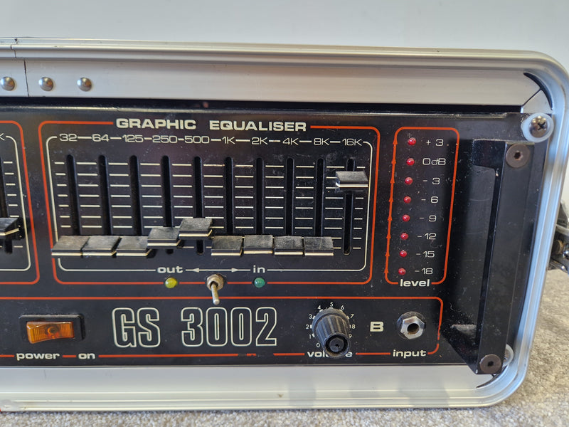 Cloud GS 3002 Graphic Equaliser & Power Amplifier – Rackmount Unit - Very Good in Gator Hard Case - Image 5