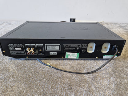 Sony MDS-JE330 MiniDisc Player – Portable Digital Audio Recorder w/ Remote Control - Spares or Repair
