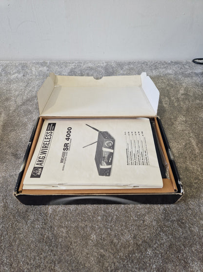 AKG SR 4000 Wireless Receiver – WMS 400 Series UHF Diversity System 835-865MHz - Very Good w/ original box