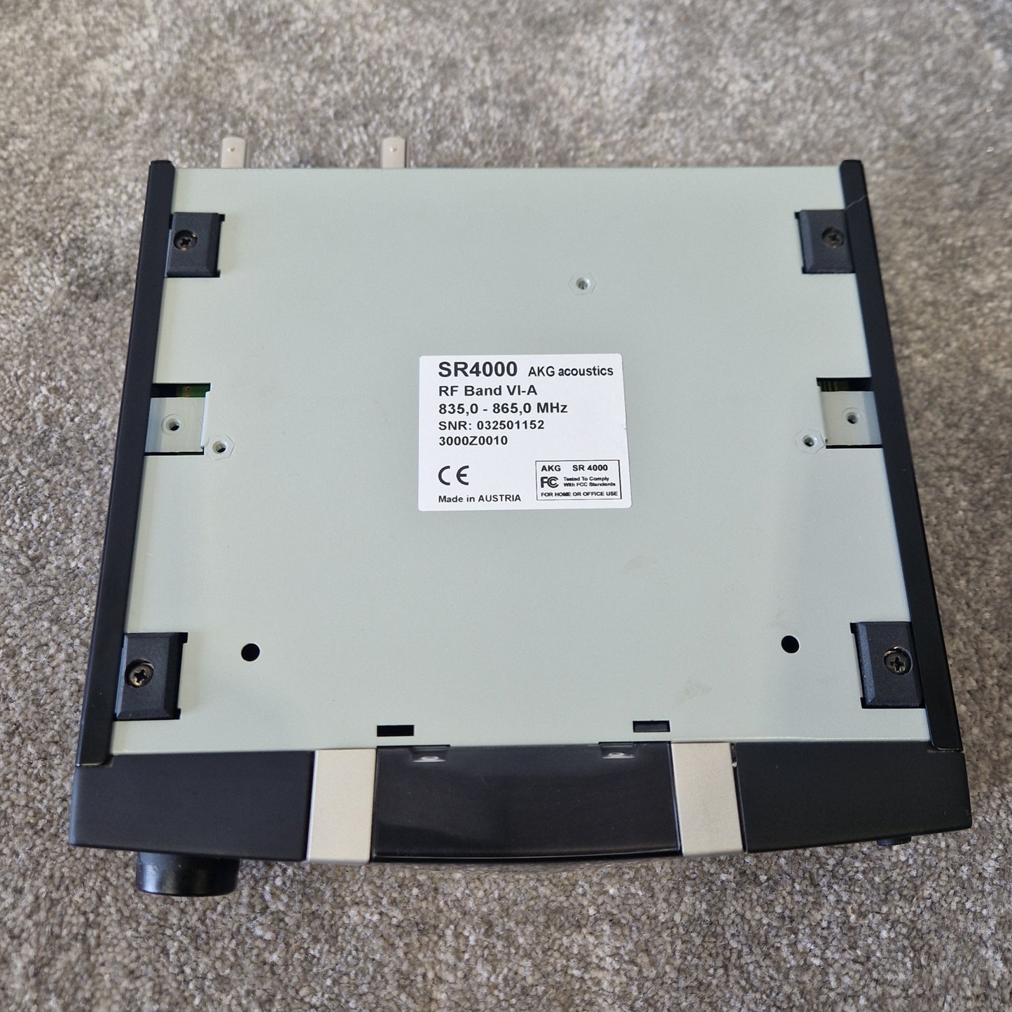 AKG SR 4000 Wireless Receiver – WMS 400 Series UHF Diversity System 835-865MHz - Very Good w/ original box