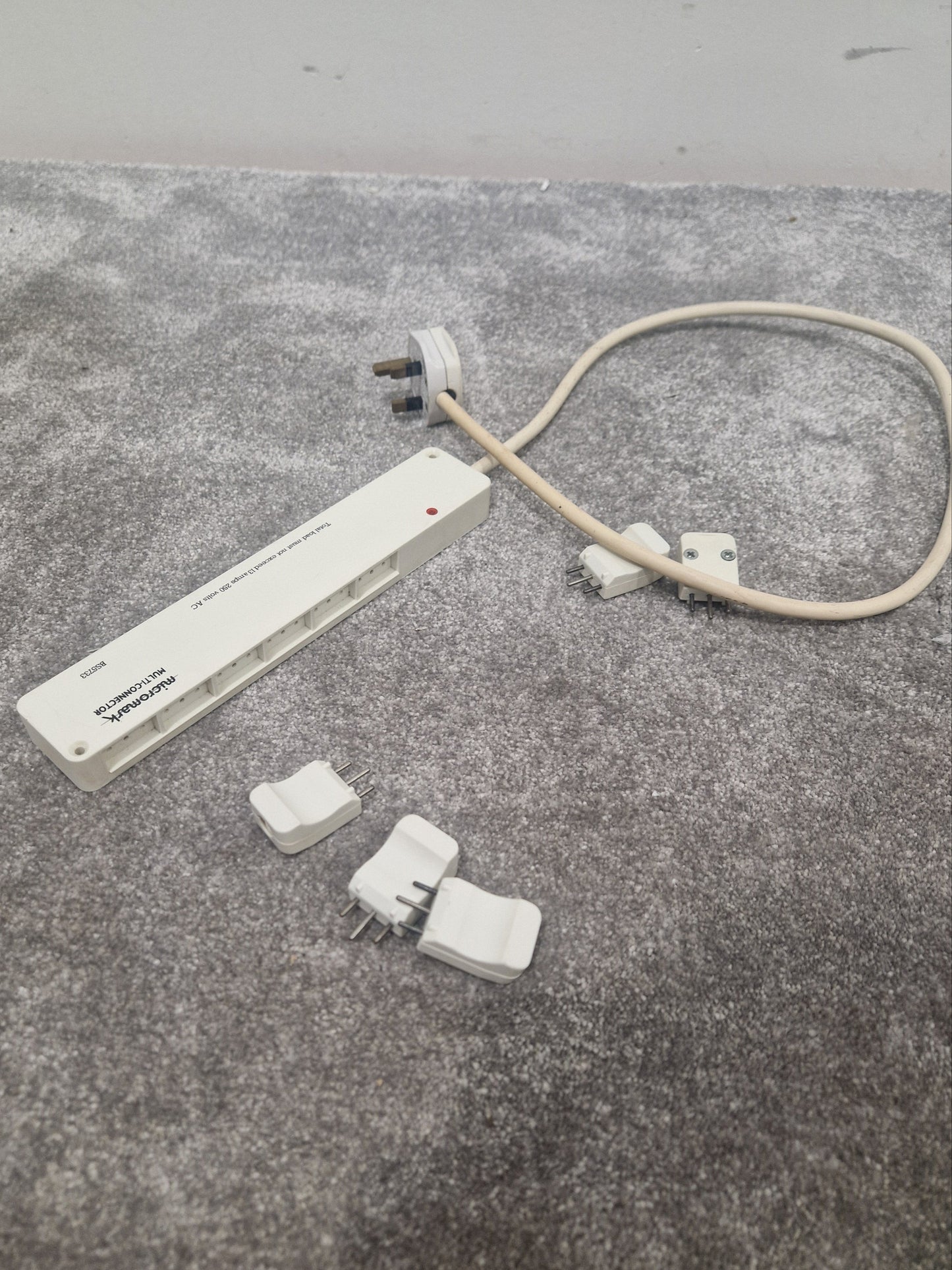 Micromark Multi Connector with 5 Plugs for Vintage HiFi use etc - Good