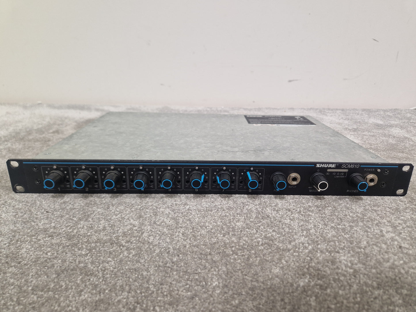 SHURE SCM810E Automatic Microphone Mixer  – 8 Channel Mixing & Noise Reduction – Good
