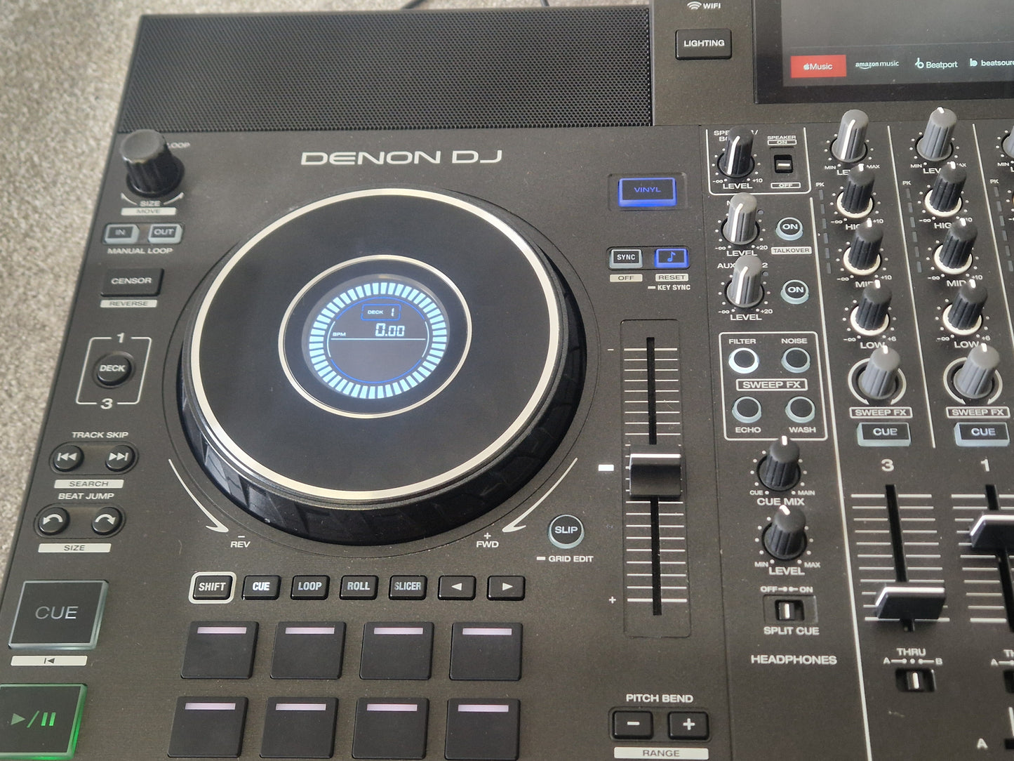 Denon DJ SC Live 4 – 4-Deck Standalone DJ System & Touchscreen Display – Excellent w/ Original Box