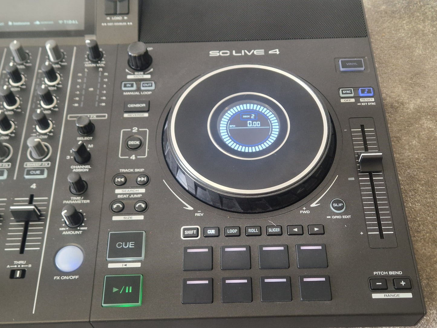 Denon DJ SC Live 4 – 4-Deck Standalone DJ System & Touchscreen Display – Excellent w/ Original Box