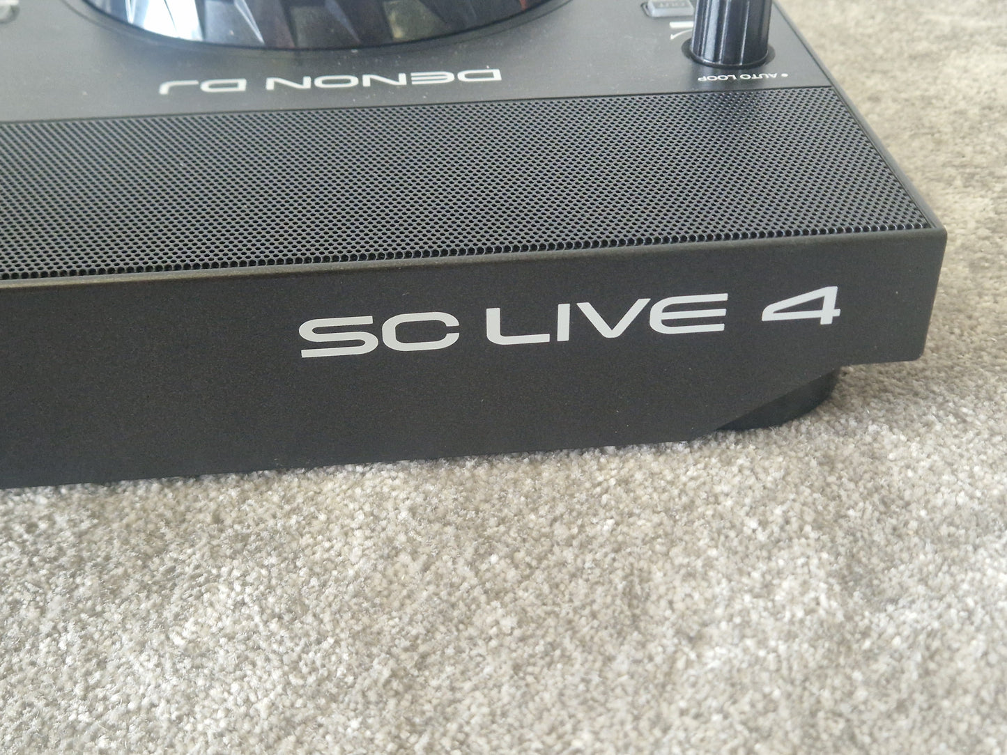 Denon DJ SC Live 4 – 4-Deck Standalone DJ System & Touchscreen Display – Excellent w/ Original Box