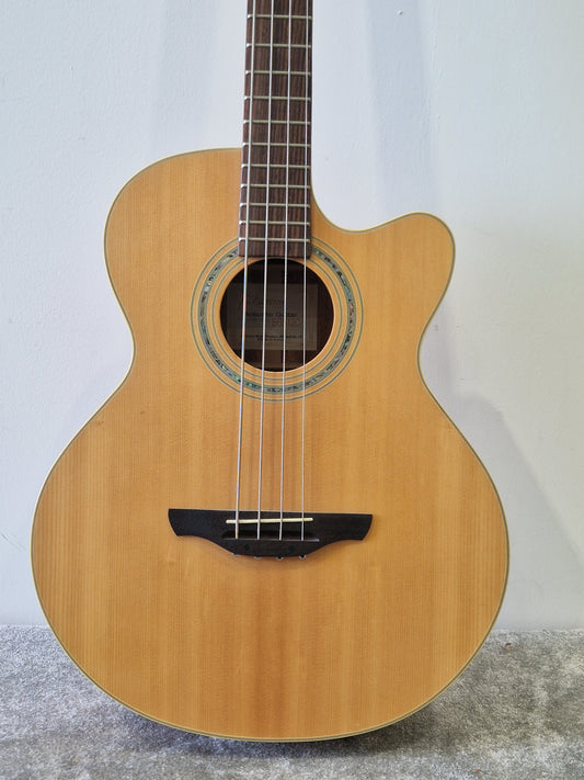 Takamine EG512C Acoustic Bass – Spruce Top & TK-40B Preamp – Excellent w/ Hard Case
